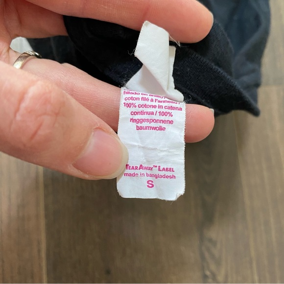 Pittsburgh Pirates T-shirt.⚾️🏴‍☠️💛🖤 - Picture 2 of 3